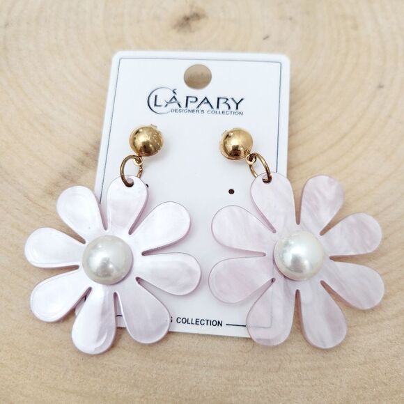Brand New Light Purple Flower Gold Tone Earrings - Picture 1 of 6